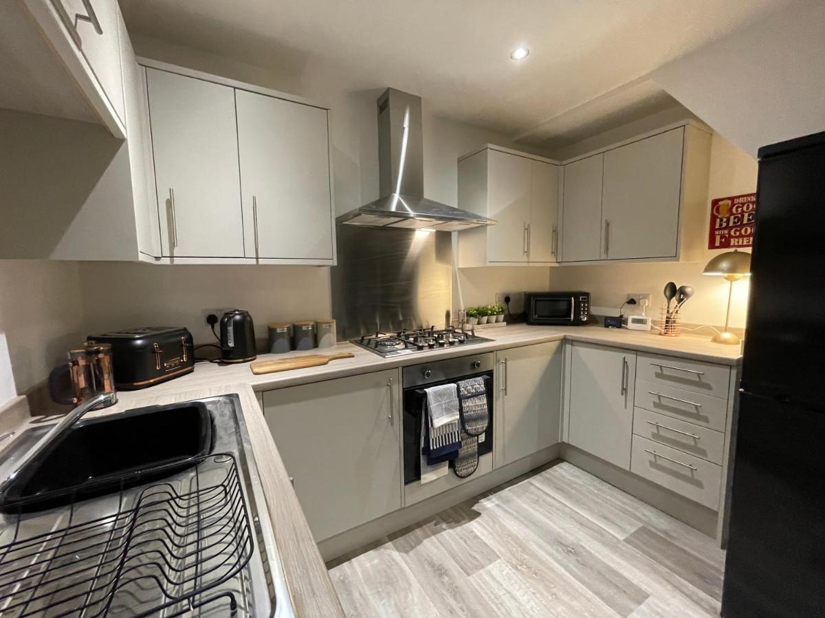 Boutique 5 Bed Home On Birdwell Road - Free Parking Σέφιλντ Εξωτερικό φωτογραφία