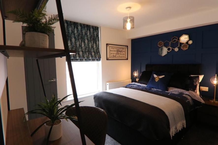 Boutique 5 Bed Home On Birdwell Road - Free Parking Σέφιλντ Εξωτερικό φωτογραφία